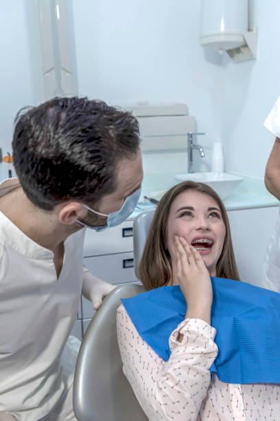 Best Emergency Tooth Extraction in Country Homes, WA